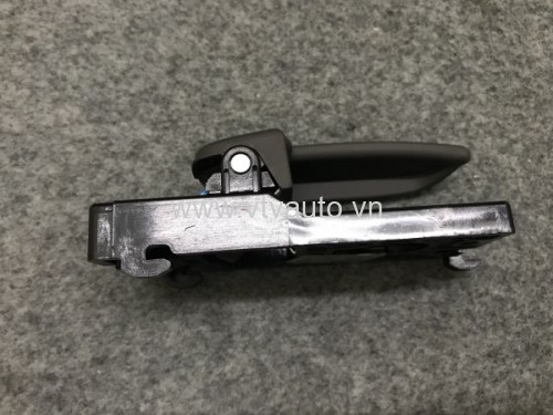 Tay mở trong trước phải Hyundai Verna 2008-2010