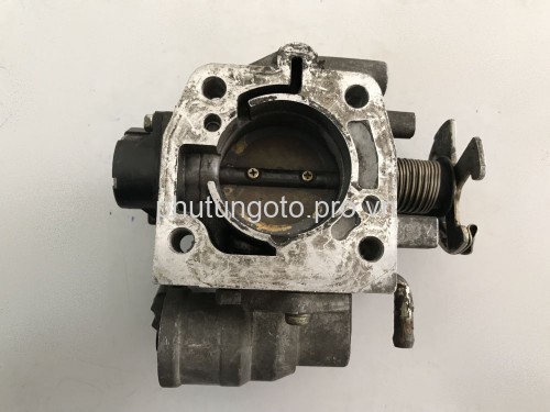 CỤM BƯỚM GA (CỔ GA) MAZDA 323 1997 - 2000