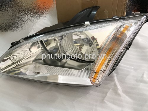 ĐÈN PHA FORD FOCUS 1.6 2004 - 2010