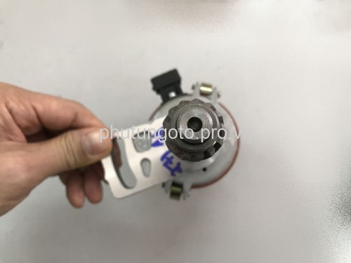 CÂY ĐÈN (CỔ CHIA ĐIỆN) SUZUKI 5 TẠ, CARRY