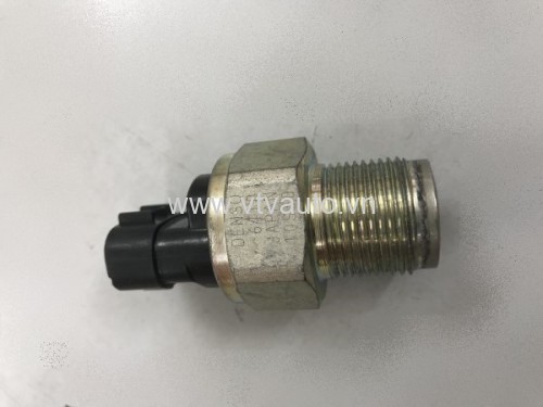 Cảm biến sensor trên thanh ray nhiên liệu Toyota Hiace, Hilux, Fortuner 2005-2015 