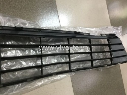 Lưới ba đờ xốc trước Toyota Corolla Altis 2011 53112-02270