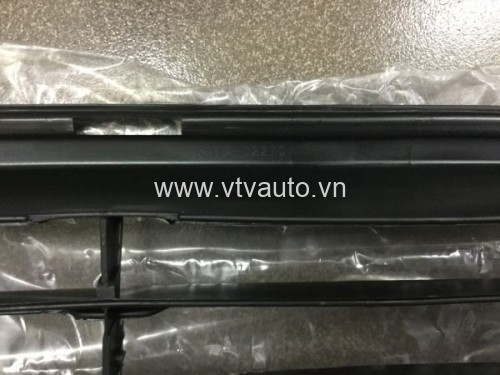 Lưới ba đờ xốc trước Toyota Corolla Altis 2011 53112-02270