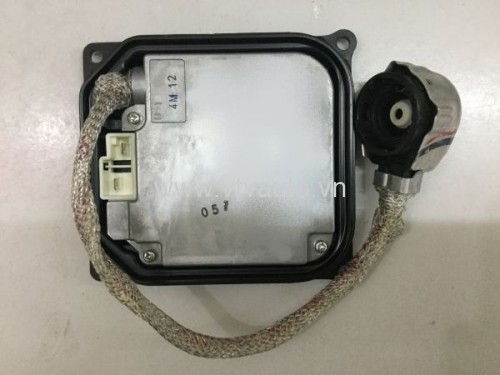 Ba Lát (Kích bóng xelon) đèn pha Toyota Camry 85967-51051