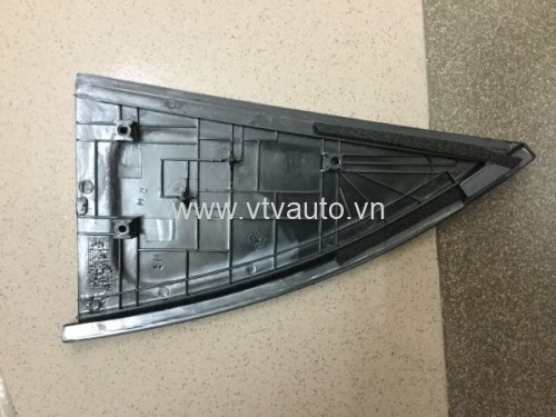 Ốp tam giác cửa sau phải Daewoo Lanos 96304734