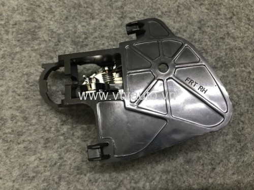 Tay mở cửa trong trước phải Daewoo Nubira 