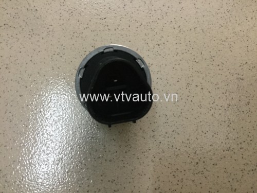 Cảm biến công tơ mét Mercedes-Benz MB140, MB100, Ssangyong Korando 8134005002