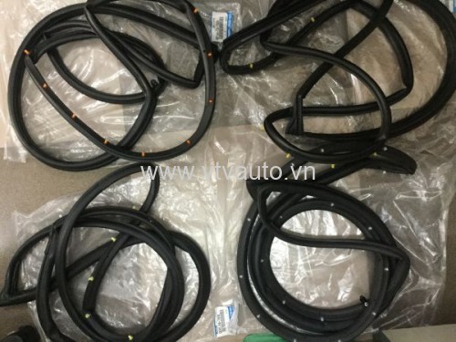 Gioăng cánh cửa Mazda  626 đời cao GE4T-58-760A , GE4T-59-760A , GE5A-73-760A , GE5A-72-760A