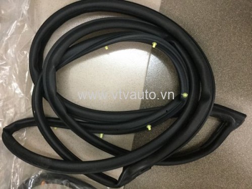 Gioăng cánh cửa Mazda  626 đời cao GE4T-58-760A , GE4T-59-760A , GE5A-73-760A , GE5A-72-760A
