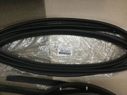 Gioăng cánh cửa Mitsubishi Pajero V33 MR120675 , MR120676 , MR120677 , MR120678