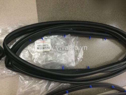 Gioăng cánh cửa Mitsubishi Pajero V33 MR120675 , MR120676 , MR120677 , MR120678