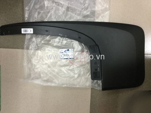 Chăn bùn bánh Ford Ranger 05-18 , EB3B28400CB