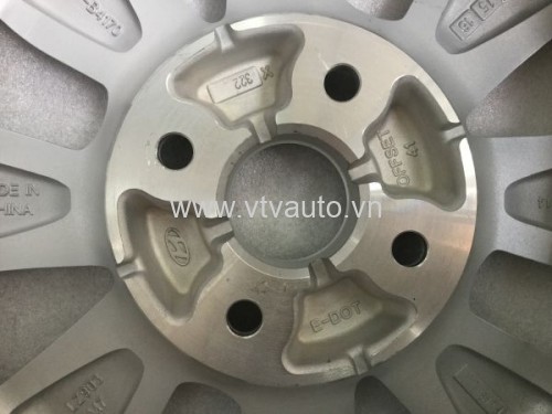 La giăng đúc Huyndai i10, 52910-B4170
