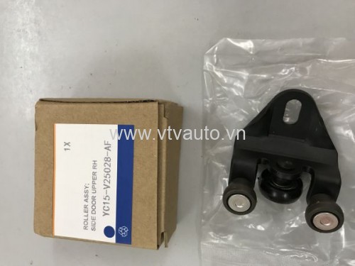 Bi trên cửa lùa Ford Transit 2004-2017, YC15-V25028-AF