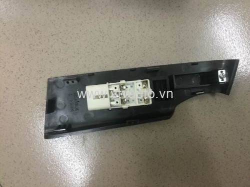 Công tắc lên kính cửa sau Deawoo Gentra  96652197