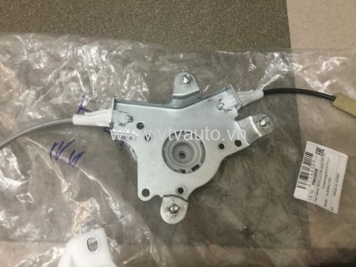 Compa lên kính trứơc trái Daewoo Nubira , P96430506