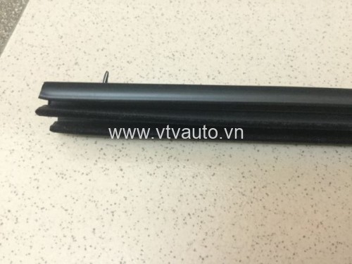 Nẹp chân kính Toyota Corolla 2001-2007, 68172-02060