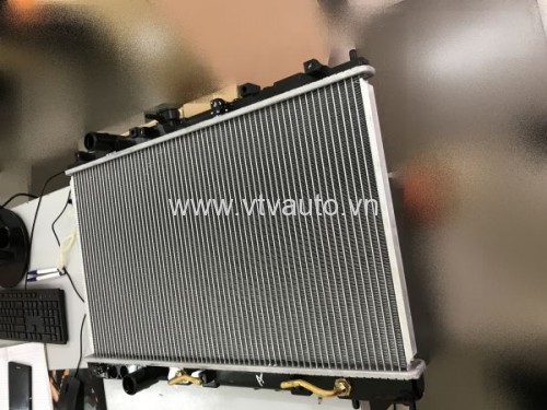 Két nước, két giải nhiệt Mitsubishi Lancer 1999-2002