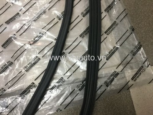 Gioăng cánh cửa trước phụ Toyota Innova 2010