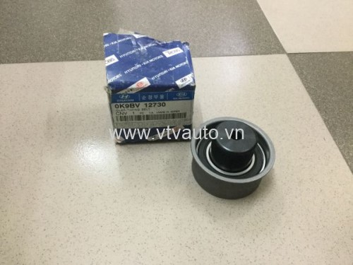 Bi đỡ cam Kia Canival ,0K9BV 12730