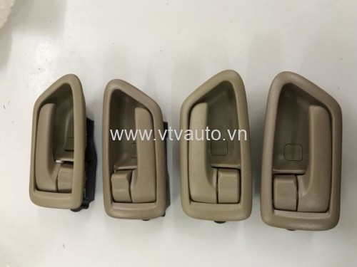 Tay mở trong Toyota Camry 1996-2002