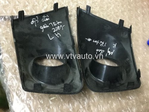 Ốp đèn gầm LH, RH Mitsubishi Triton 2009