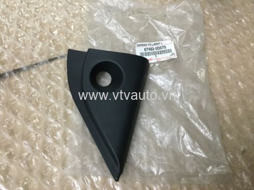 Ốp tam giác trong bên lái gương cơ Toyota Vios 2003, 67492-0D070