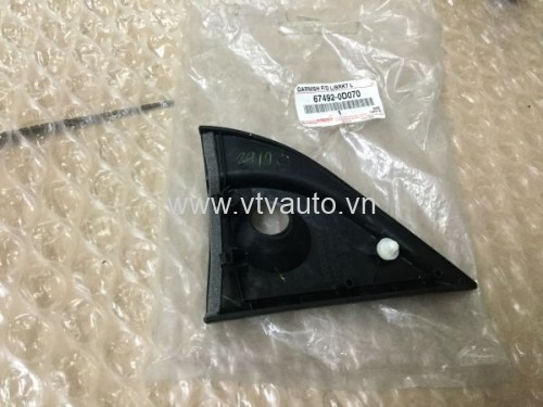 Ốp tam giác trong bên lái gương cơ Toyota Vios 2003, 67492-0D070