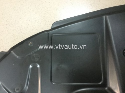 Chắn bùn gầm máy bên phải Toyota Camry 2.4 