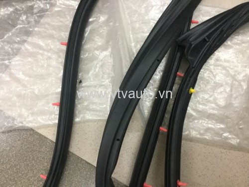 Gioăng cánh cửa sau phải Hyundai Santafe 2008 ,83140 2B000