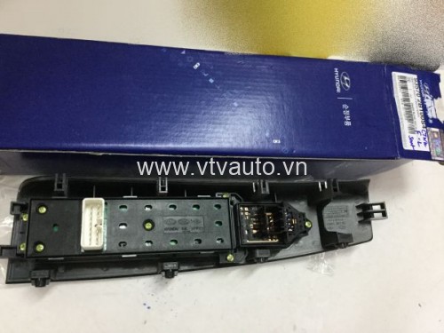 Công tắc lên kính tổng Hyundai Santafe 2006