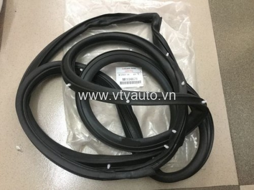 Gioăng cánh cửa trước L Mitsubishi Lancer 2000-2002