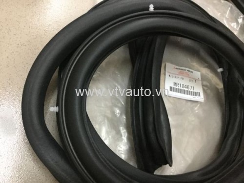 Gioăng cánh cửa trước L Mitsubishi Lancer 2000-2002