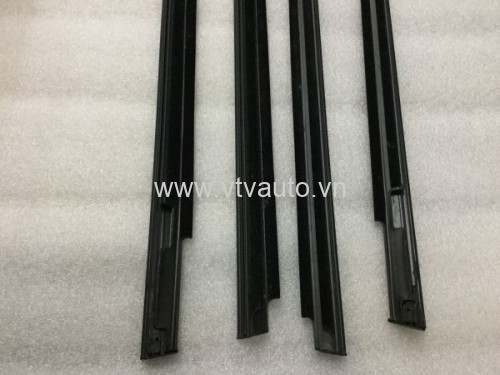 Bộ 4 nẹp chân kính ngòai Daewoo Matiz 1,2 (hàng loại 1)