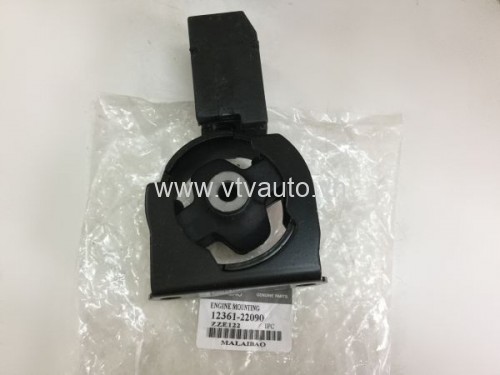 Chân máy trước dưới két nước Toyota Corolla Altis 2003