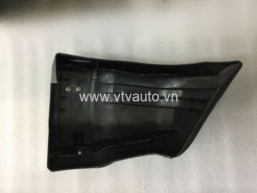 Ốp ba đờ xốc trước Mitsubishi Pajero