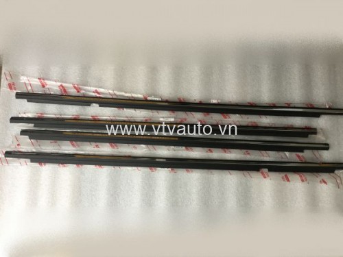 Bộ 4 Nẹp chân kính Toyota Corolla Altis 2002-2007