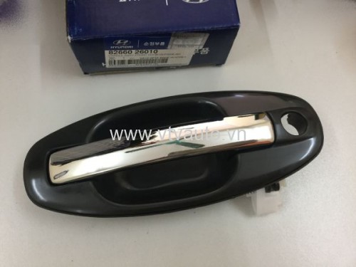 Tay mở cửa ngòai Hyundai Santafe 2002