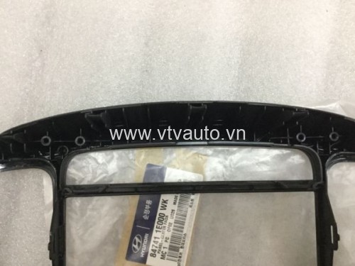 Ốp cửa gió máy lạnh giữa Hyundai Verna 2008 