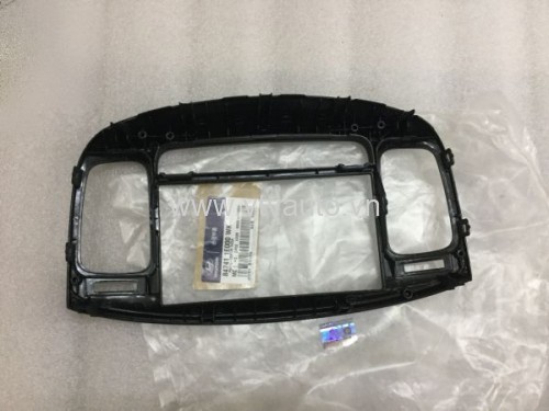 Ốp cửa gió máy lạnh giữa Hyundai Verna 2008 