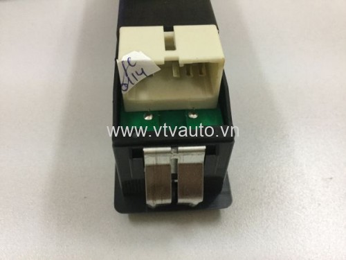 Công tắc lên kính tổng Suzuki Vitara 1996-2005