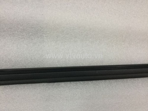 Nẹp chân kính ngoài trước bên phụ Ford Mondeo 2.5 