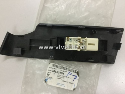 Công tắc lên kính trước Daewoo Gentra