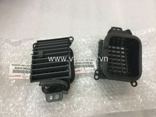 Cửa gió điều hòa bên phụ Toyota Innova 