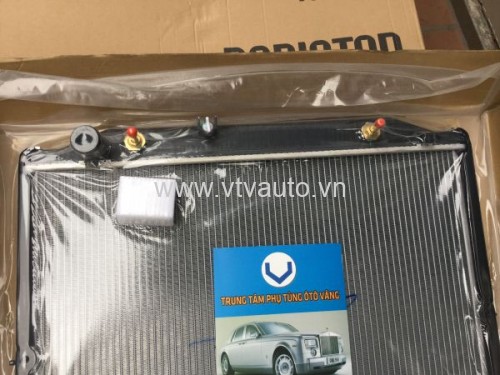 Két nước Toyota Land Cruiser 2004