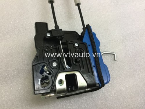 Khóa ngậm cửa trước Kia Rio 