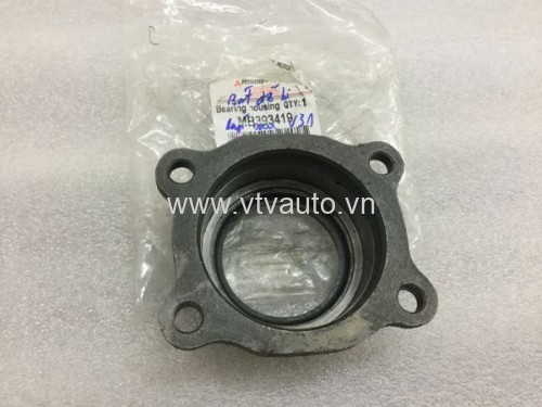 Bát đỡ bi láp sau Mitsubishi Pajero V33 