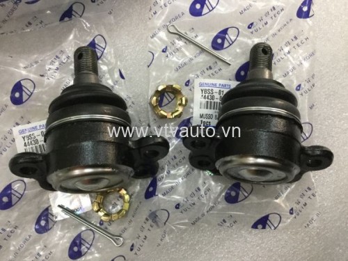 Rô tuyn đứng trên Ssangyong Korando 
