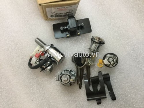 Khóa điện đề  Mitsubishi  Pajero V32 1990