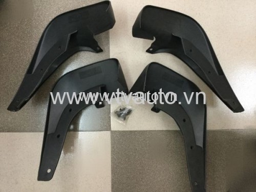 Chắn bùn bánh Mazda 323 đời 2000